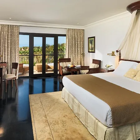 מלון Madrigueras Golf & - Adults Only 5*