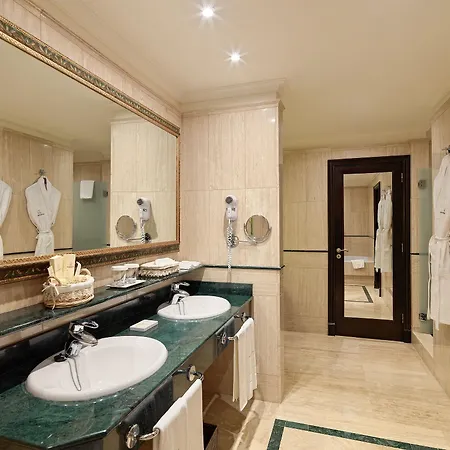 Madrigueras Golf & - Adults Only