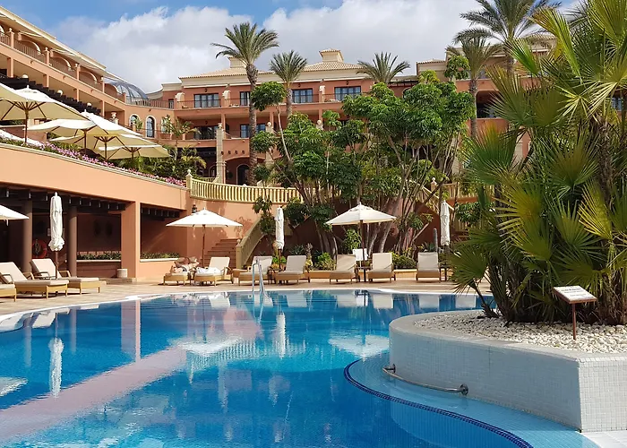 ホテル Madrigueras Golf & - Adults Only 5*